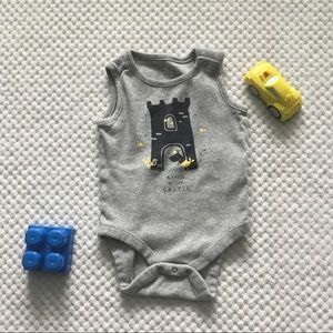 BABY GAP ONESIE KING OF THE CASTLE 3/6 MONTH NWOT
